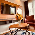 Golden Airport - Aparthotel 4*