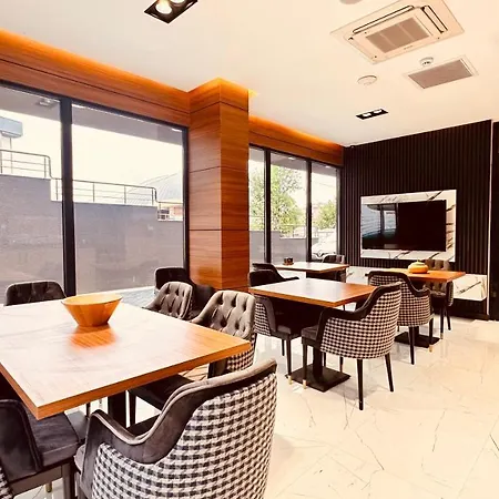 Golden Airport - Aparthotel