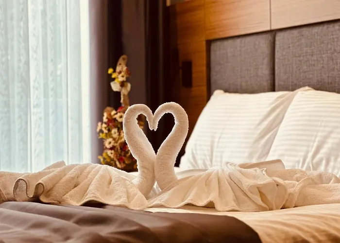 Golden Airport - Hotel apartamentowy 4*