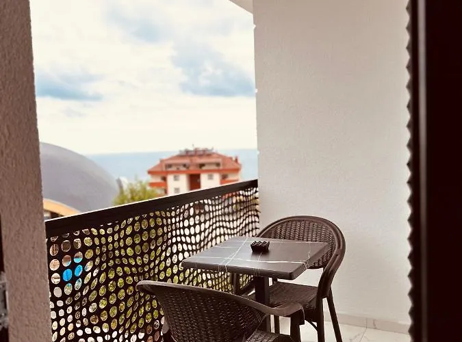 Hotel apartamentowy Golden Airport -